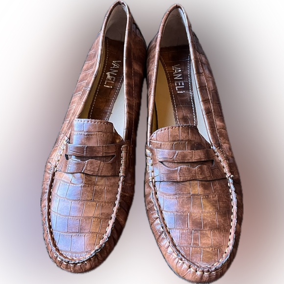 Vaneli Tan Crocodile Embossed Loafers - Picture 2 of 4